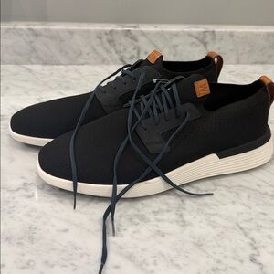 Brand New Men's "Wolf & Shepherd SwiftKnit" Shoes. Black/White. Size 13 bnwot